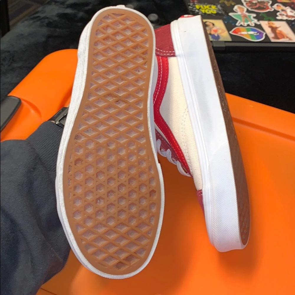 Vans - Picture 7 of 8